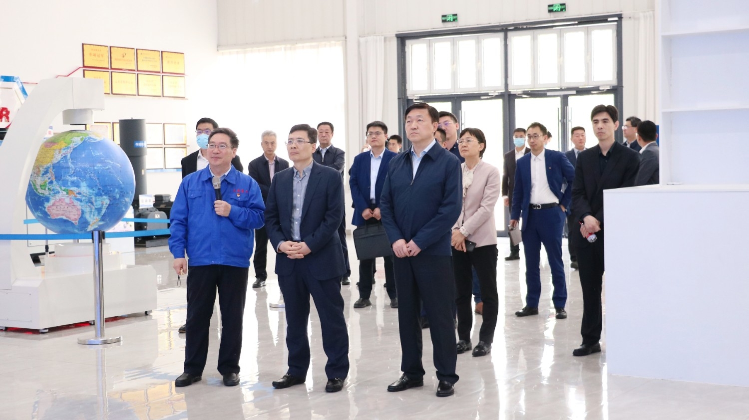 海爾集團黨委書記、董事局主席、首席執(zhí)行官周云杰蒞臨天瑞重工考察